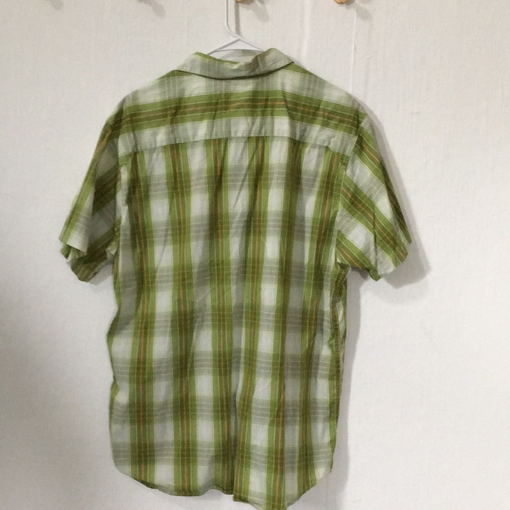 LAST CHANCE!! Men’s Columbia button down - Picture 5 of 8